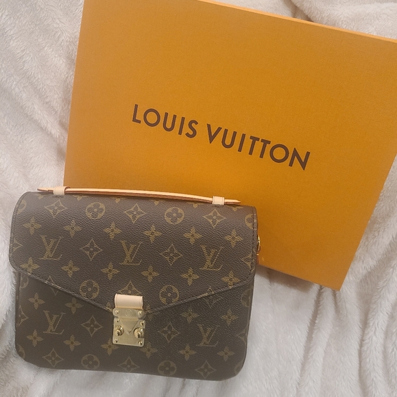 🎁 BRAND NEW LOUIS VUITTON POCHETTE METIS PURCHASED 12/21 - Picture 3 of 15